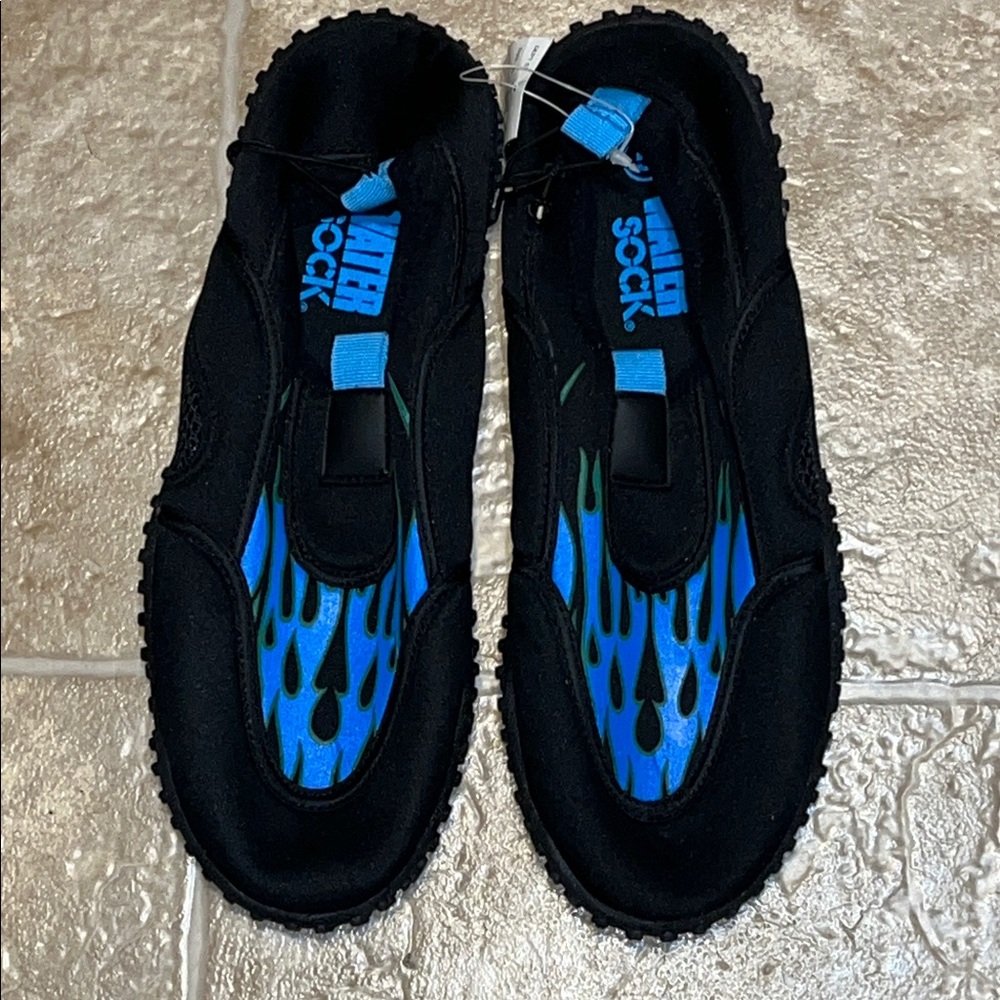 NWT Water Sock Kids Aqua Shoes - Black and Blue